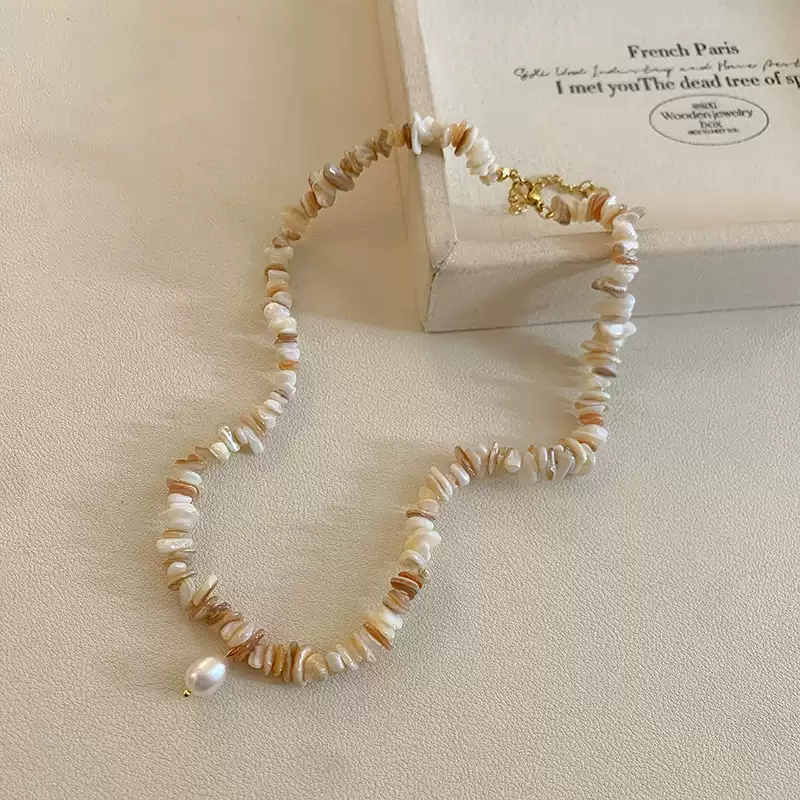 Vacation Essence Natural Shell & Pearl Necklace for Women – 2025 Boho-Chic Luxury Collarbone Chain, Beach-Resort Jewelry Gift with Eco-Conscious Design