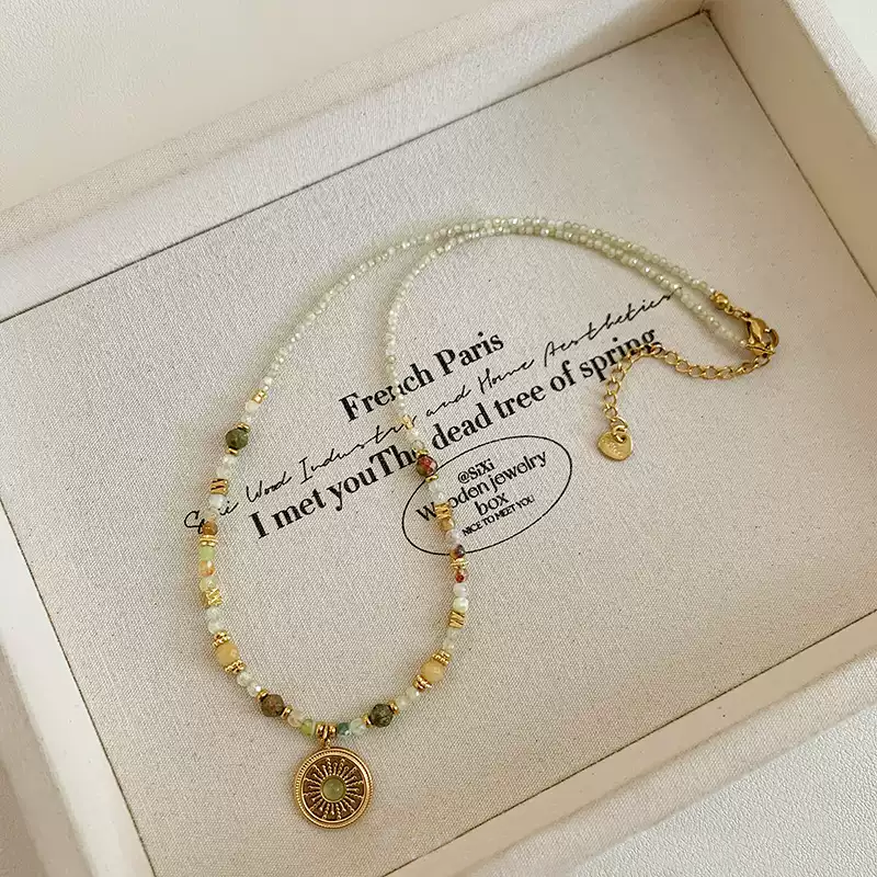 2025 New Arrival! Exquisite Natural Stone Crystal Beaded Pendant Necklace for Women - Luxurious & Unique Collar Chain